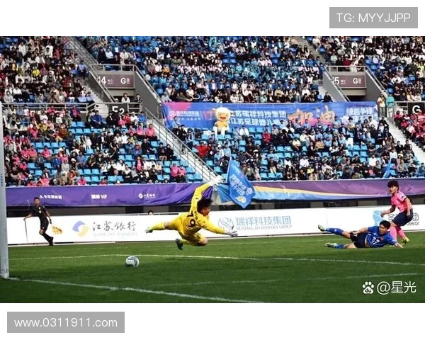 从空中坠落到绿茵场飞机事故改变了这位足球明星的命运