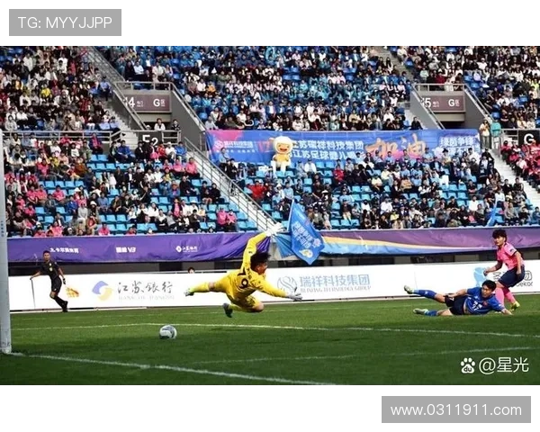 从草根到绿茵场梦想成真如何通过努力变成足球明星的成功之路